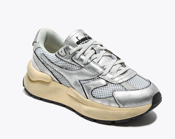 Diadora sneakers