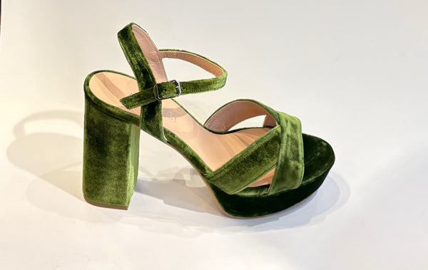 Sandalia vestir terciopelo verde