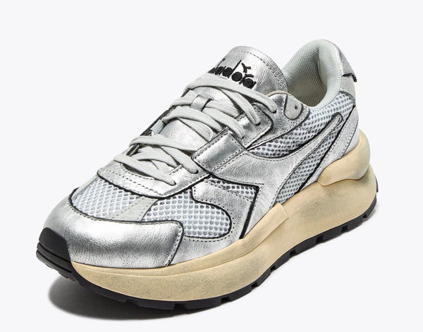 Diadora sneakers