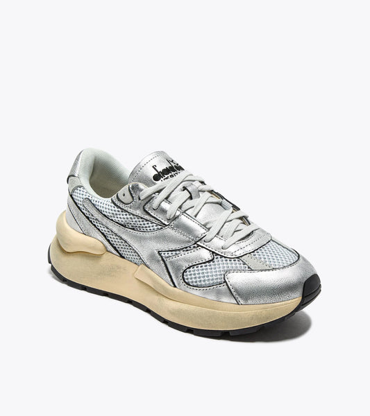 Diadora sneakers