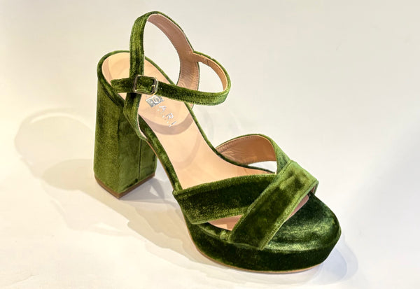 Sandalia vestir terciopelo verde