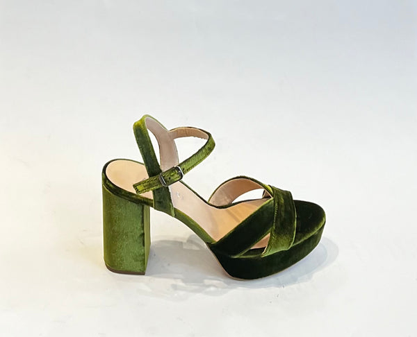 Sandalia vestir terciopelo verde