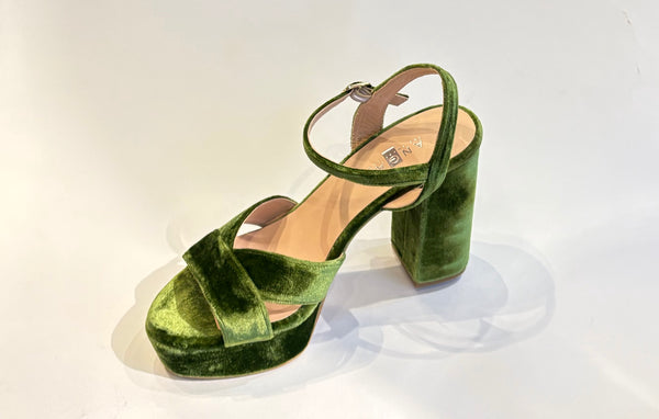 Sandalia vestir terciopelo verde