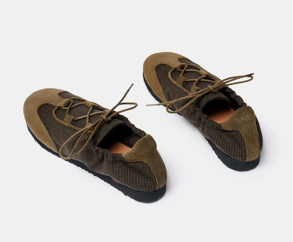 Zapatilla de mujer