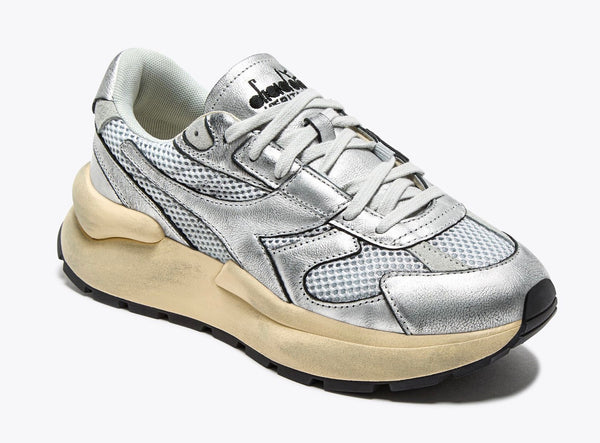 Diadora sneakers